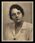 Dr. Ellen Phenicie-Schulz Portrait 01